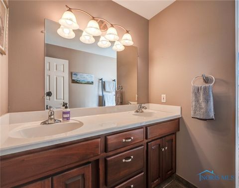 Tiny photo for 1800 Timber Ridge Drive, Bowling Green, OH 43402 (MLS # 6136573)