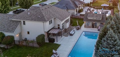 Tiny photo for 1800 Timber Ridge Drive, Bowling Green, OH 43402 (MLS # 6136573)