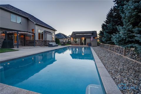 Tiny photo for 1800 Timber Ridge Drive, Bowling Green, OH 43402 (MLS # 6136573)