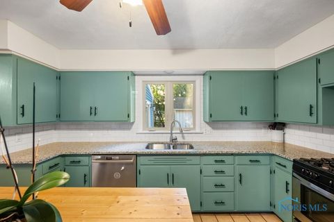Tiny photo for 4121 Drummond Road, Toledo, OH 43613 (MLS # 6136416)