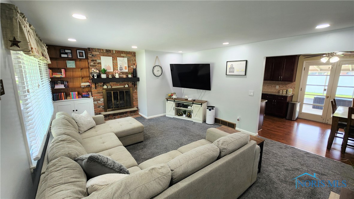 3713 Treelawn Drive, Toledo, Ohio image 10