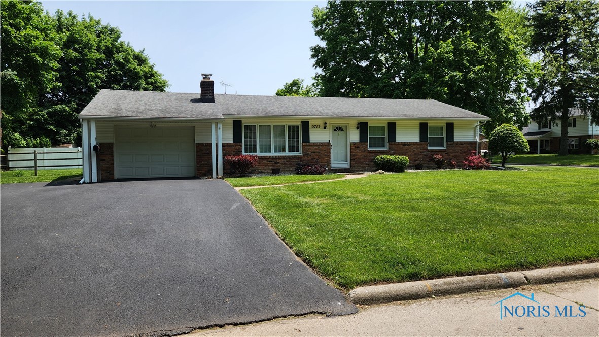 3713 Treelawn Drive, Toledo, Ohio image 8