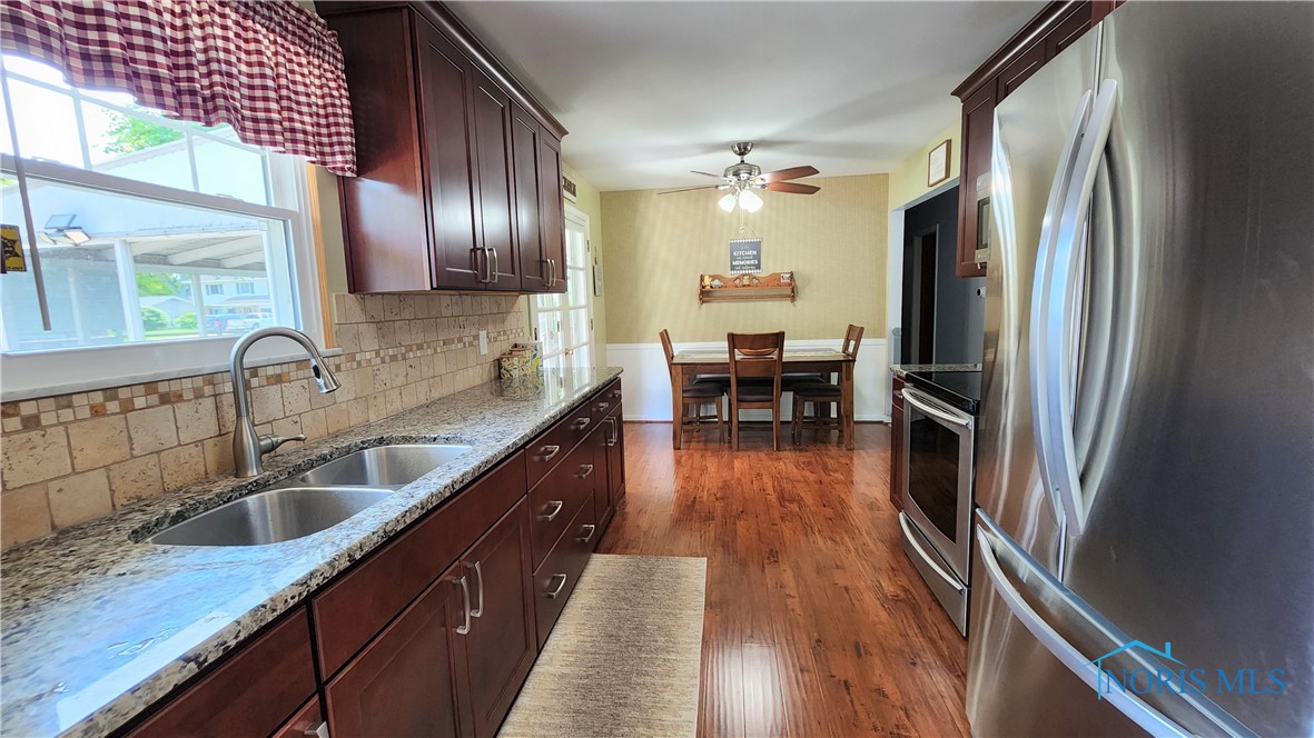 3713 Treelawn Drive, Toledo, Ohio image 13