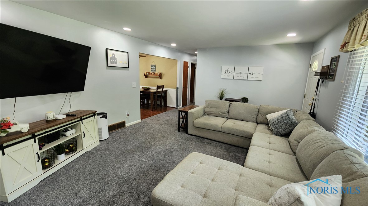 3713 Treelawn Drive, Toledo, Ohio image 9