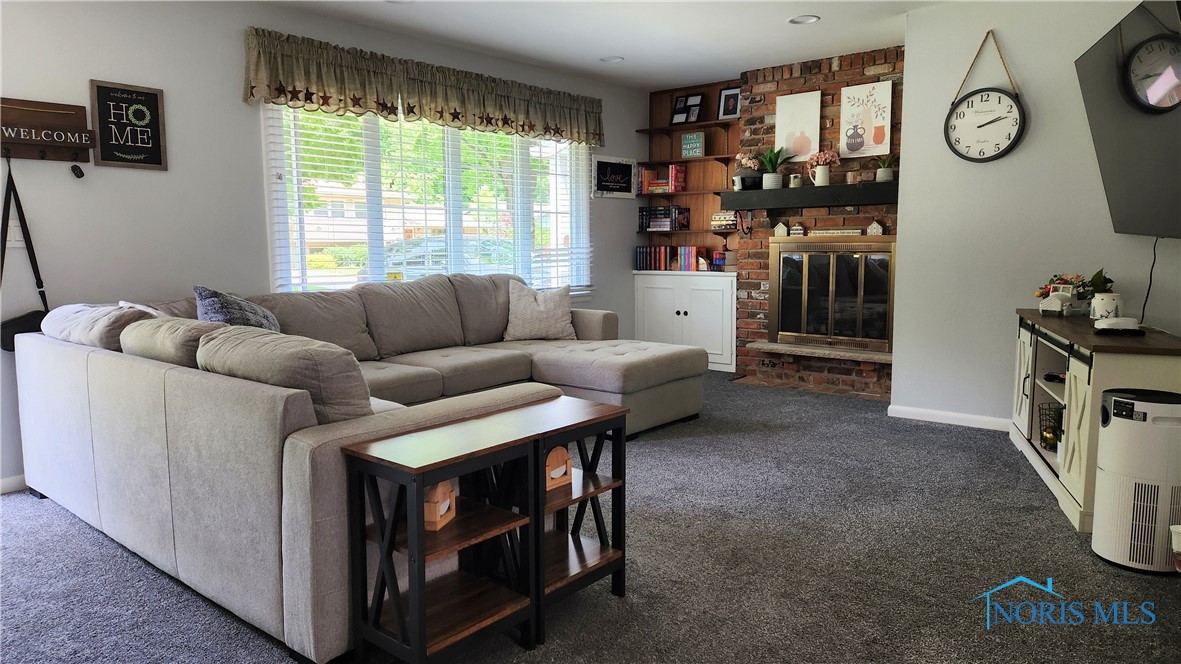 3713 Treelawn Drive, Toledo, Ohio image 11