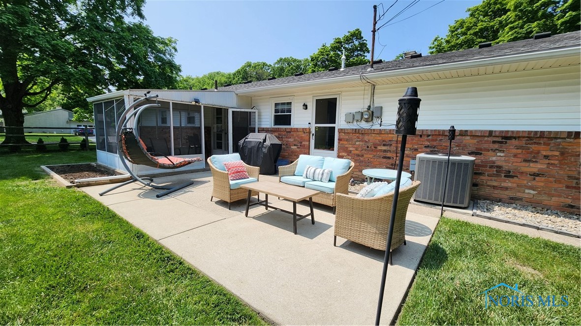 3713 Treelawn Drive, Toledo, Ohio image 4