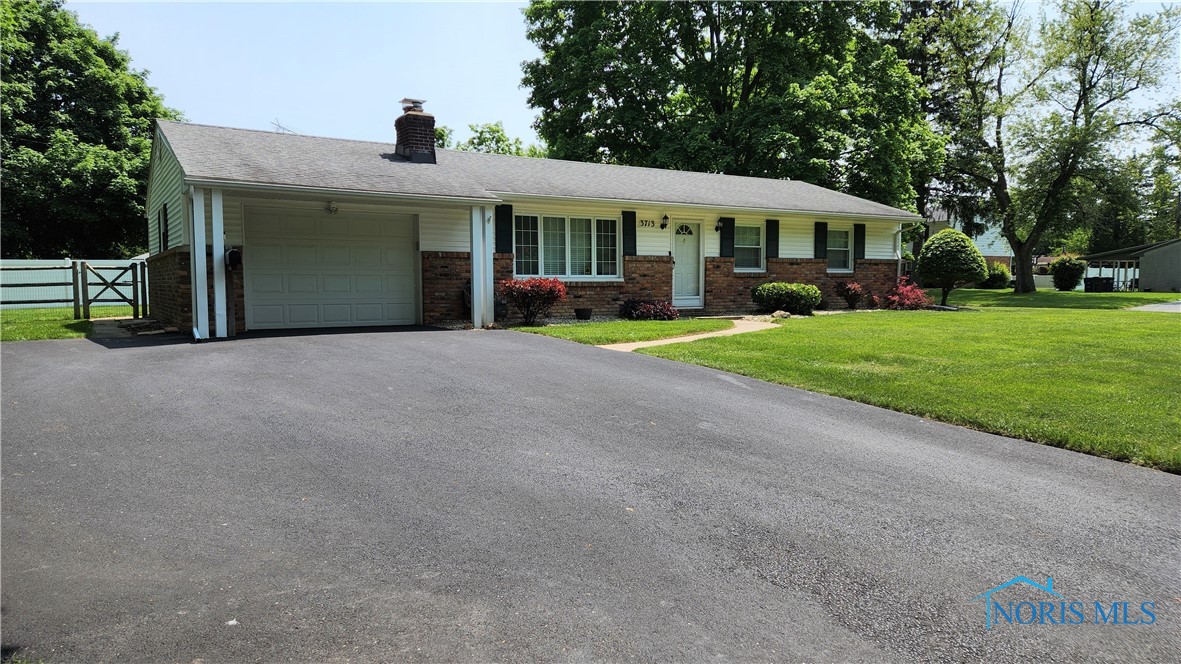 3713 Treelawn Drive, Toledo, Ohio image 1
