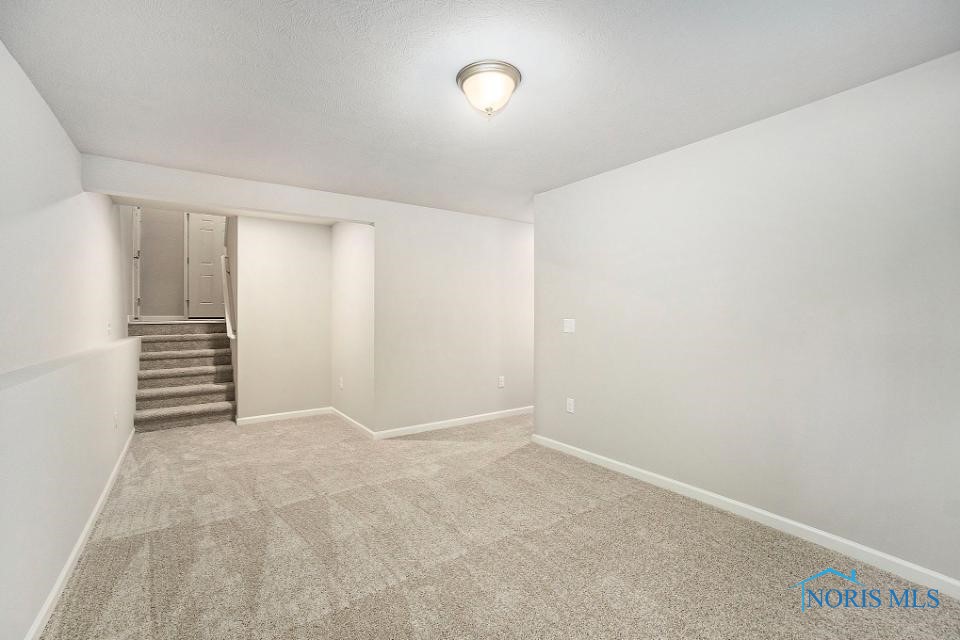 384 Douglas Drive, Liberty Center, Ohio image 17