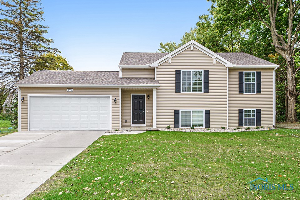 384 Douglas Drive, Liberty Center, Ohio image 1