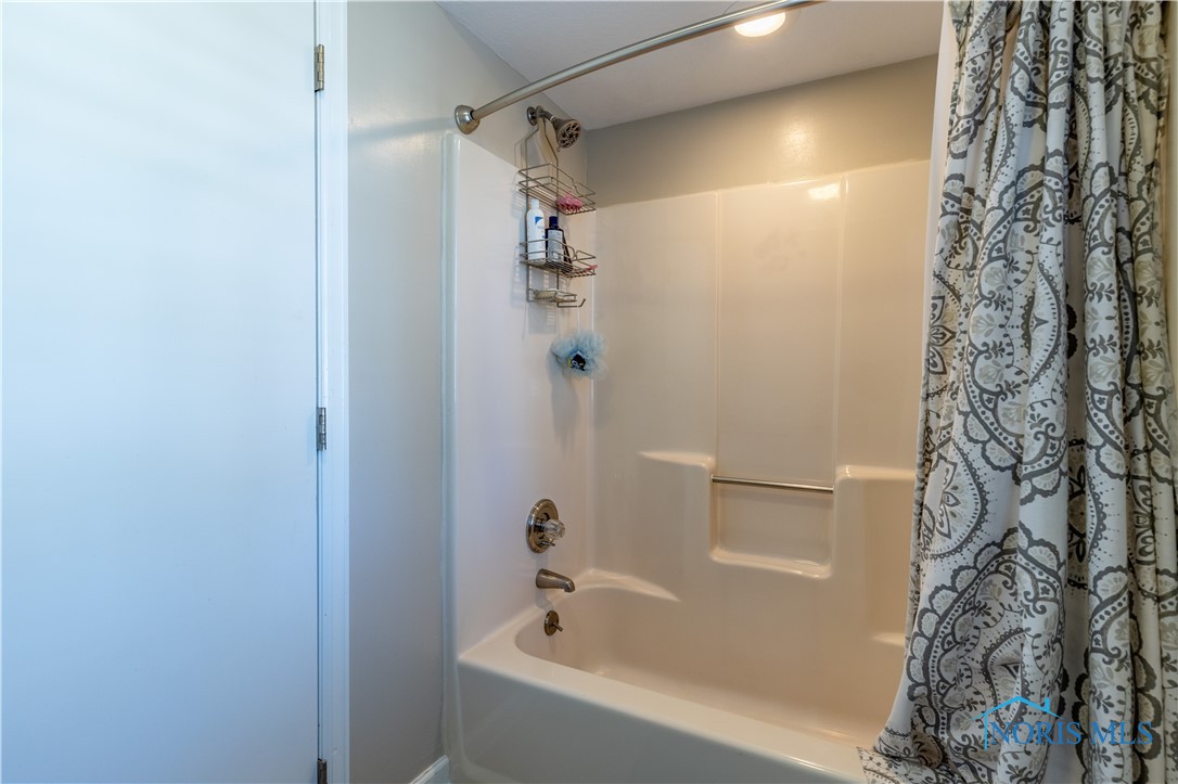 5044 Larkhaven Drive, Toledo, Ohio image 39