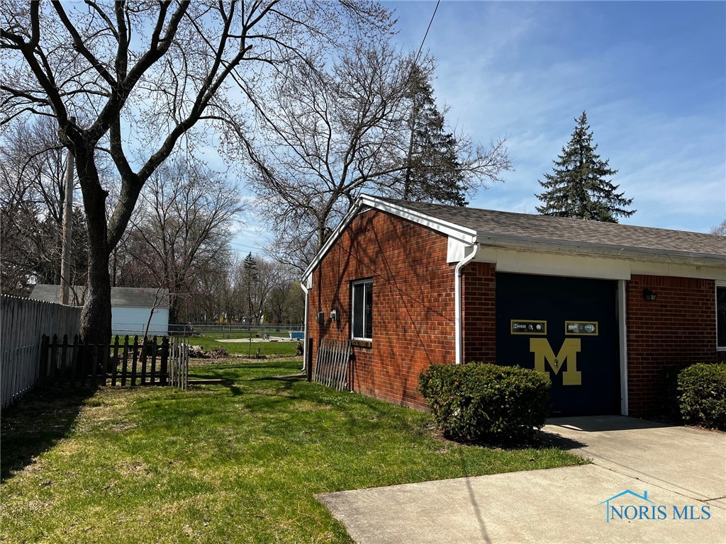 1137 Michigan Avenue, Maumee, Ohio image 2