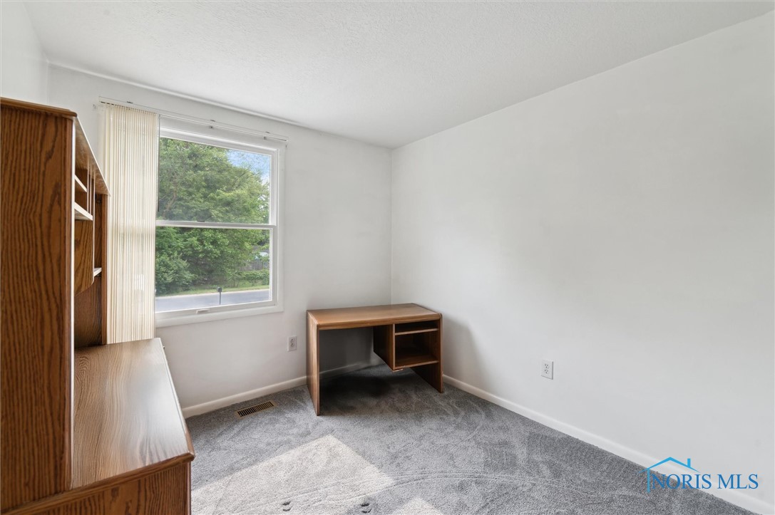345 S Haven Road, Toledo, Ohio image 19