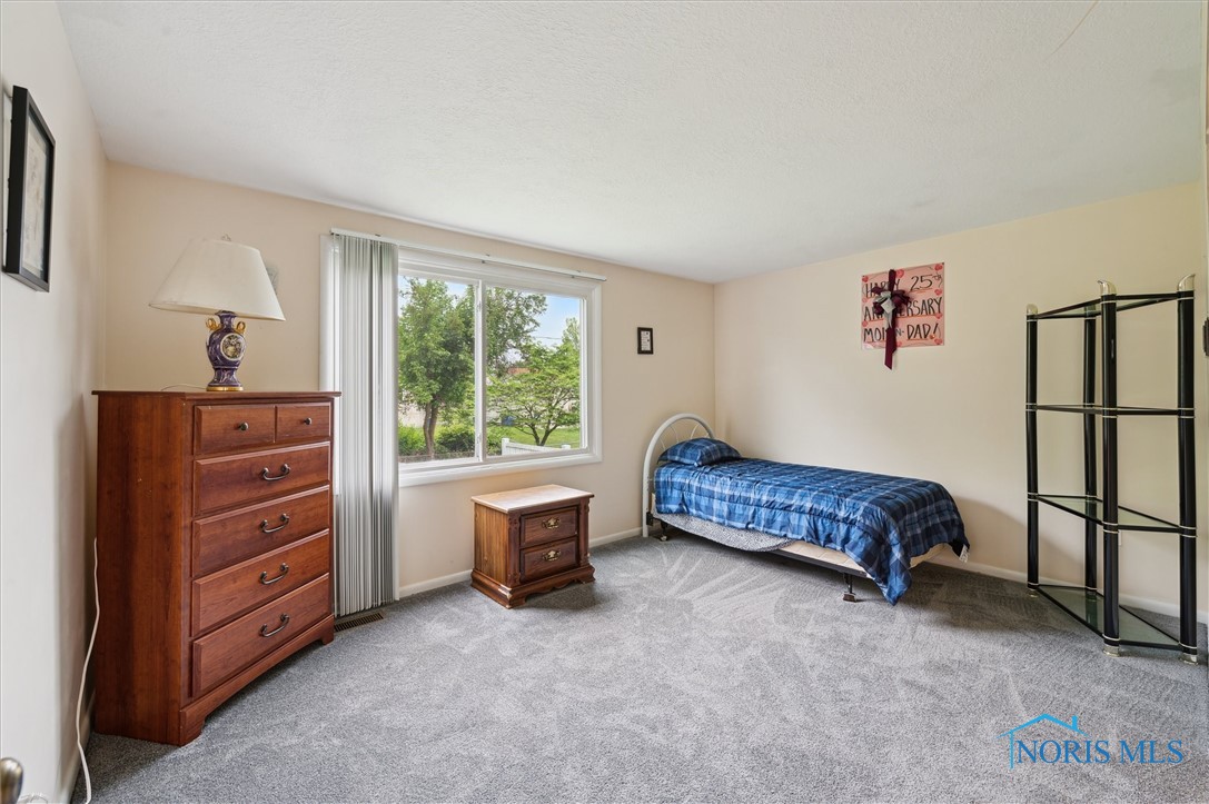 345 S Haven Road, Toledo, Ohio image 17