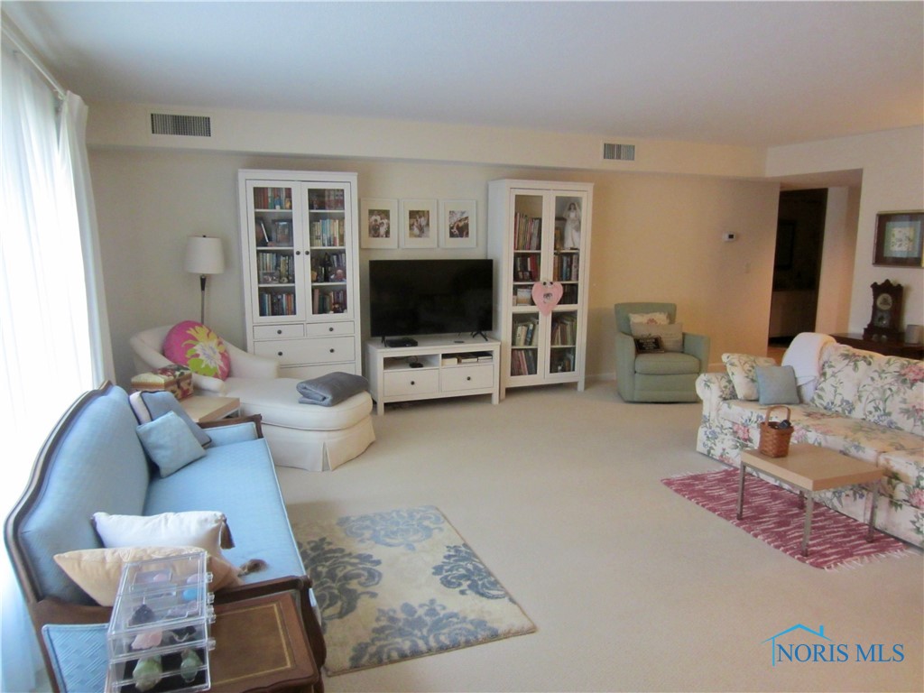 4343 W Bancroft Street #2D, Toledo, Ohio image 12