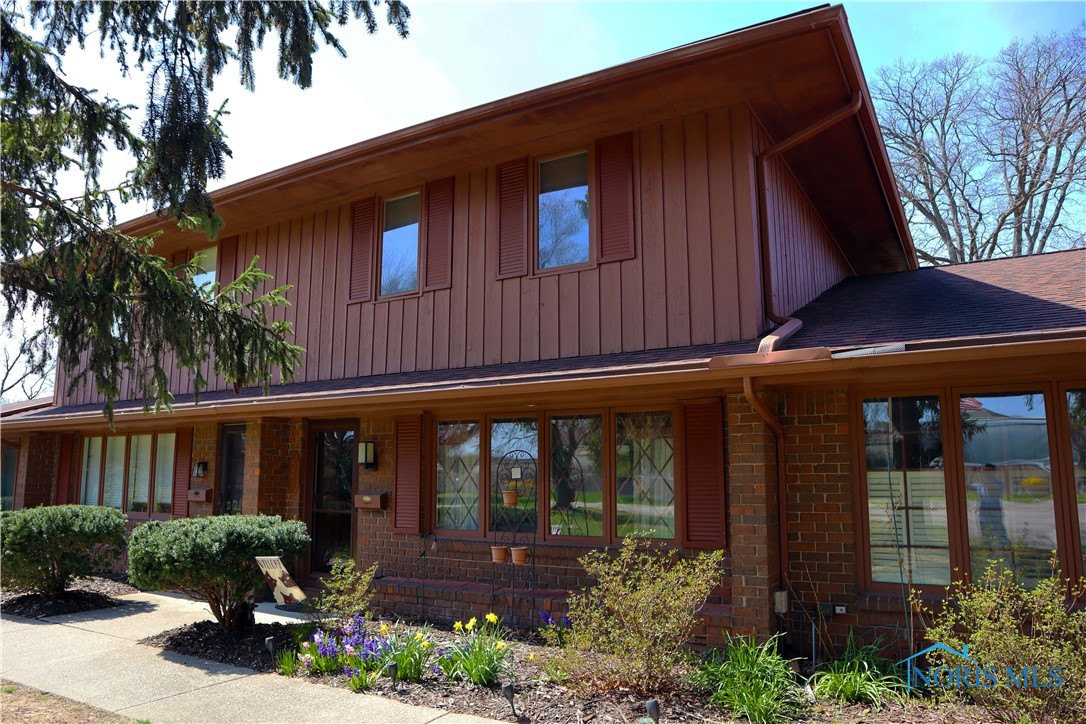 4061 Sherwood Forest Manor Road #B6, Toledo, Ohio image 2