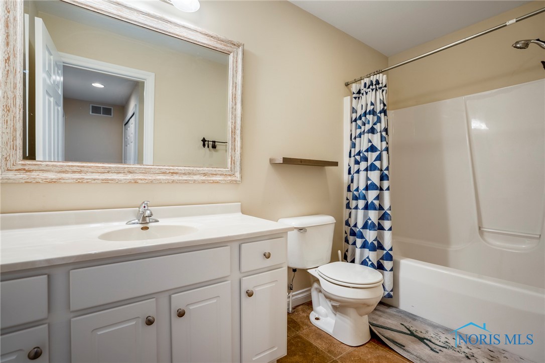 4659 Lakeside Drive, Maumee, Ohio image 23