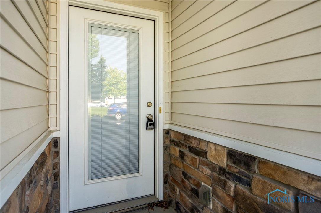 4659 Lakeside Drive, Maumee, Ohio image 3
