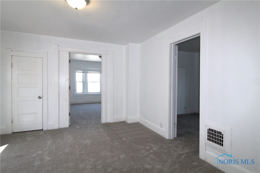 304 Dexter Street, Toledo, Ohio image 23