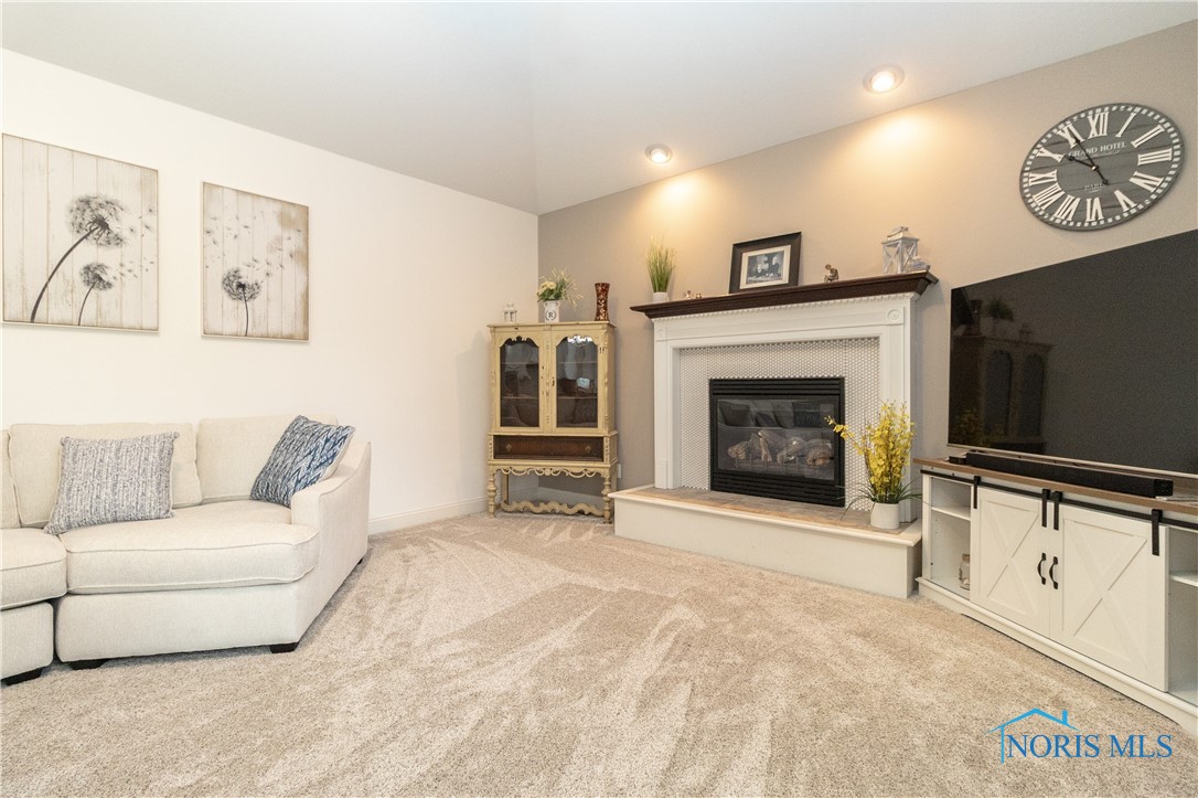6750 Blue Stone Court, Whitehouse, Ohio image 6