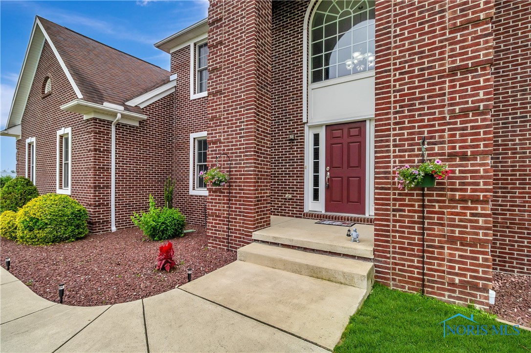 6750 Blue Stone Court, Whitehouse, Ohio image 2