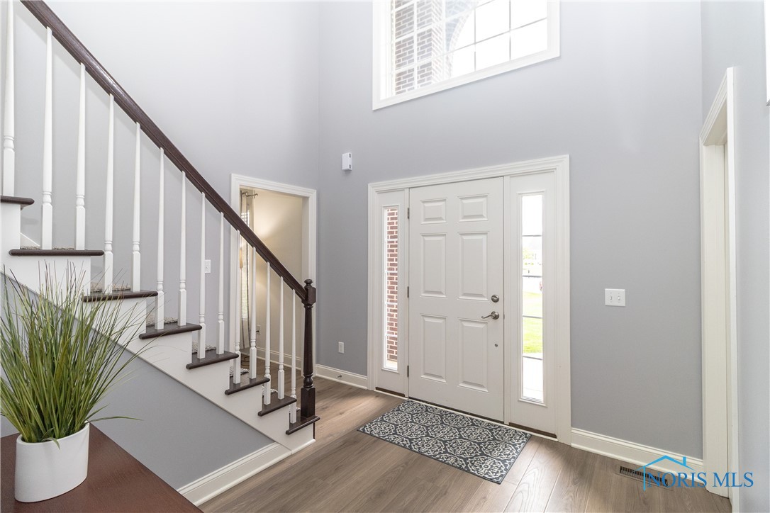 6750 Blue Stone Court, Whitehouse, Ohio image 3
