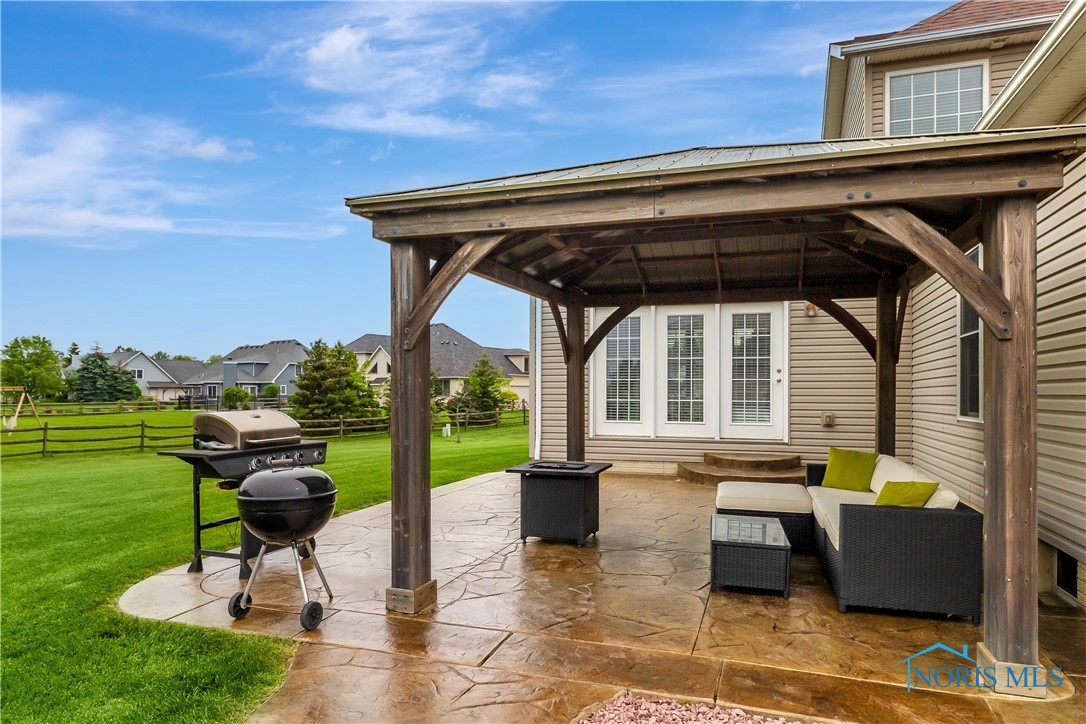6750 Blue Stone Court, Whitehouse, Ohio image 33