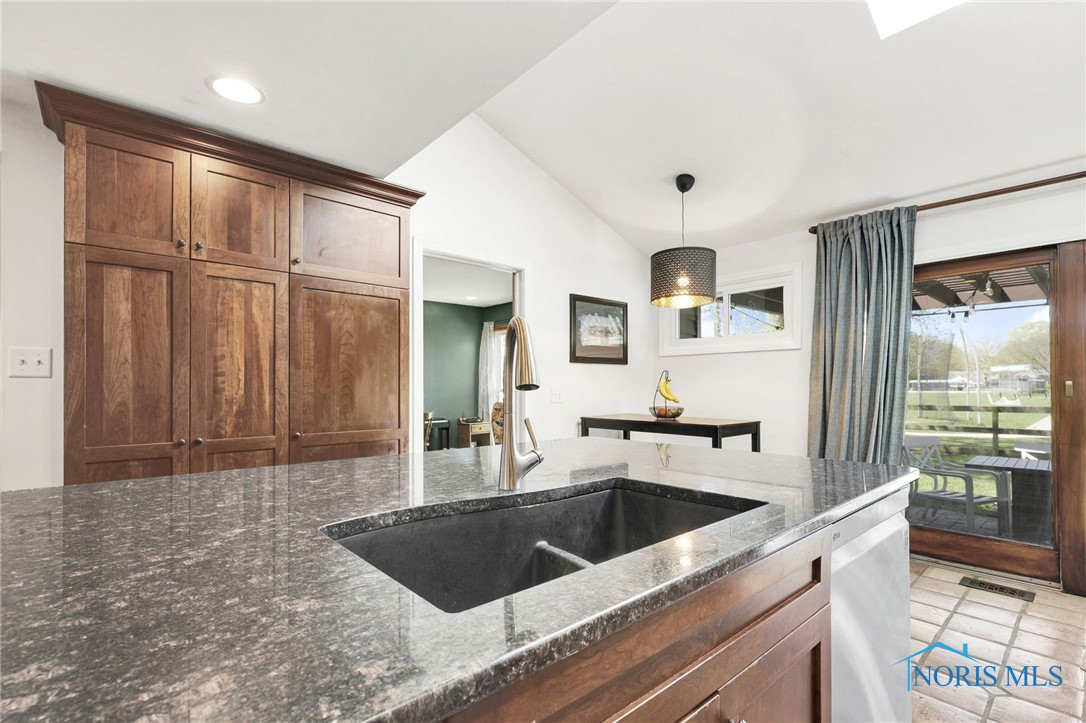 2503 Manchester Boulevard, Toledo, Ohio image 15