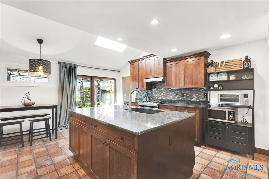 2503 Manchester Boulevard, Toledo, Ohio image 14
