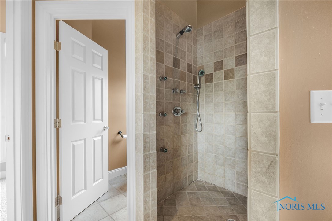 665 Meadowview Drive, Findlay, Ohio image 27