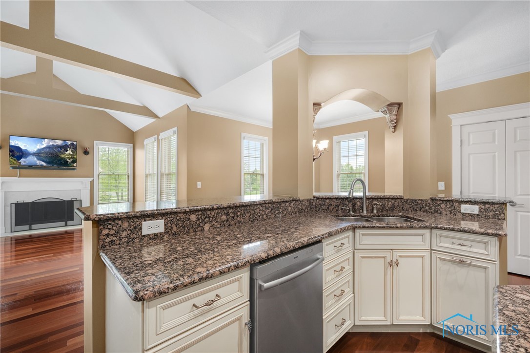 665 Meadowview Drive, Findlay, Ohio image 11
