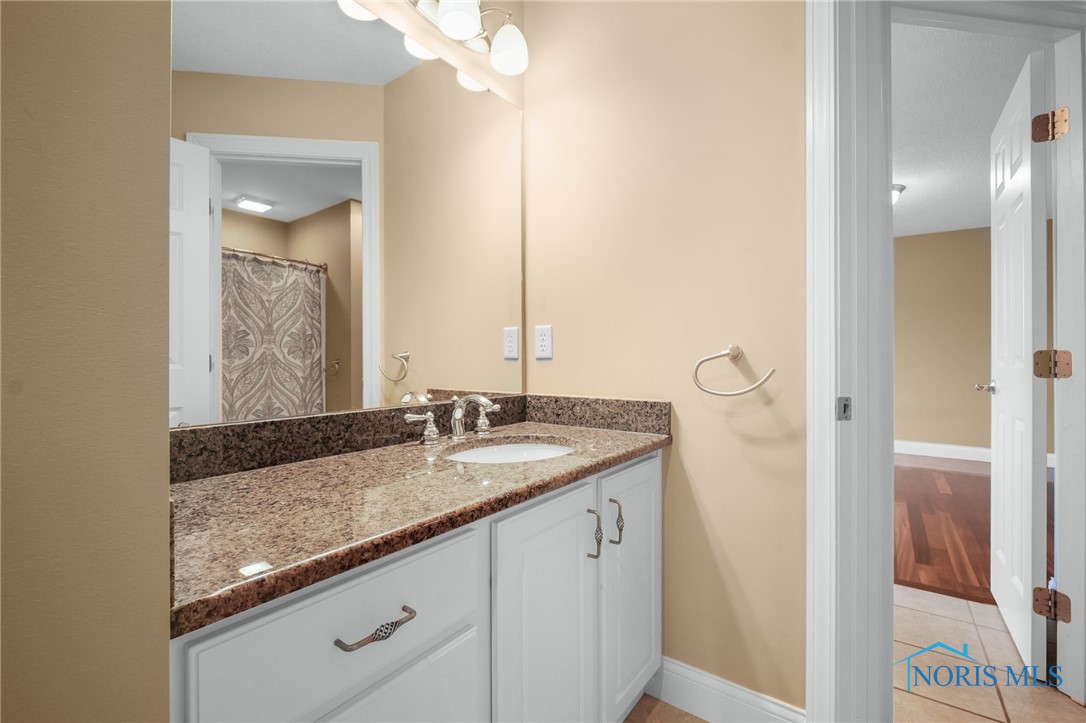 665 Meadowview Drive, Findlay, Ohio image 16
