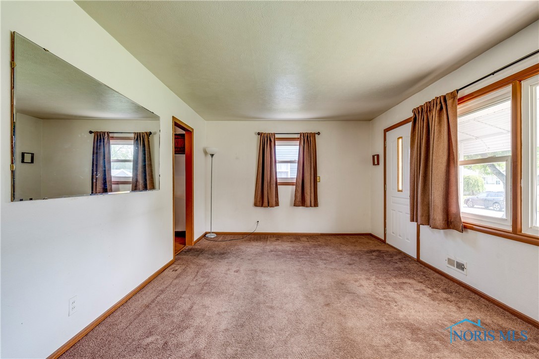 6021 322nd Street, Toledo, Ohio image 2