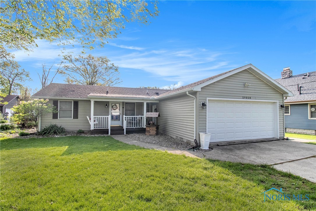 29058 White Road, Perrysburg, Ohio image 1