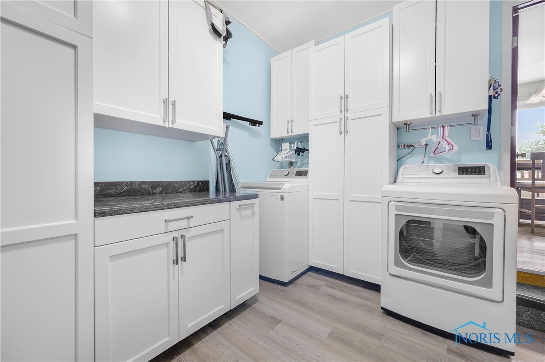 1228 Eastland Drive, Oregon, Ohio image 30