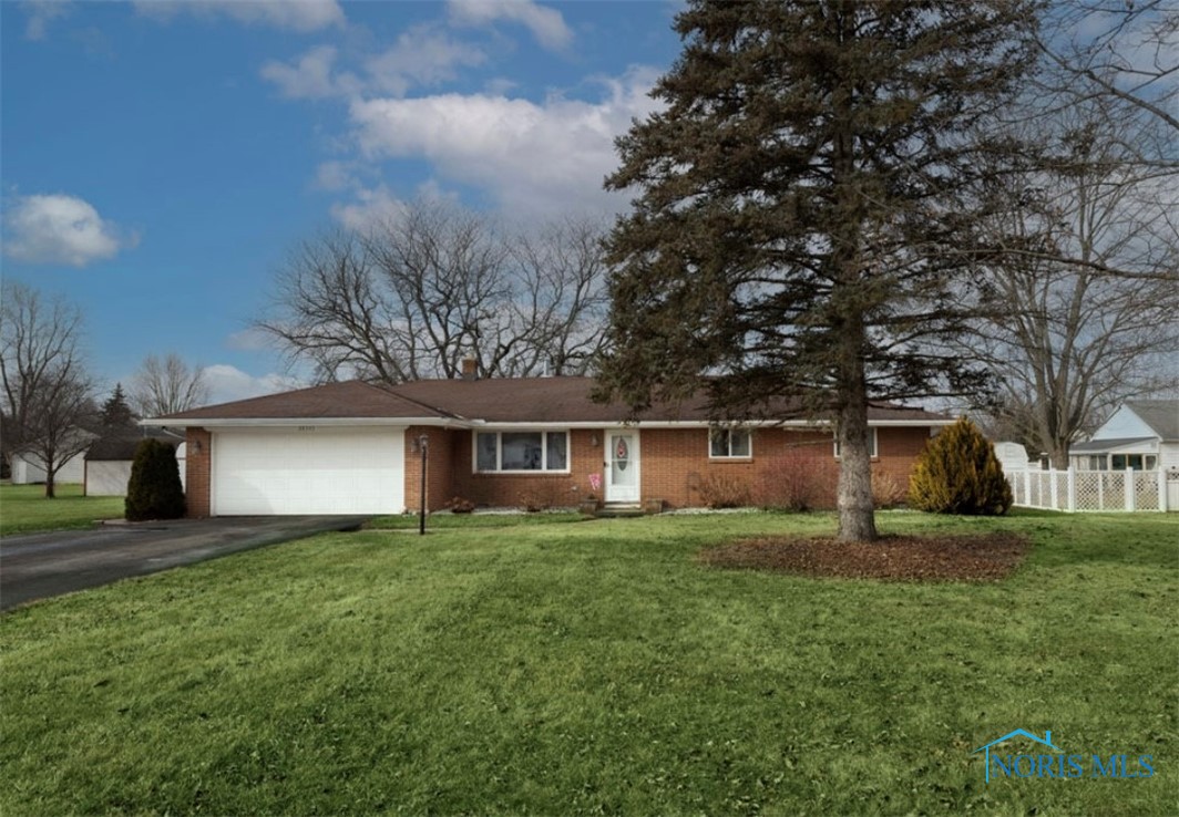 28543 Hille Drive Dr, Millbury, Ohio image 1