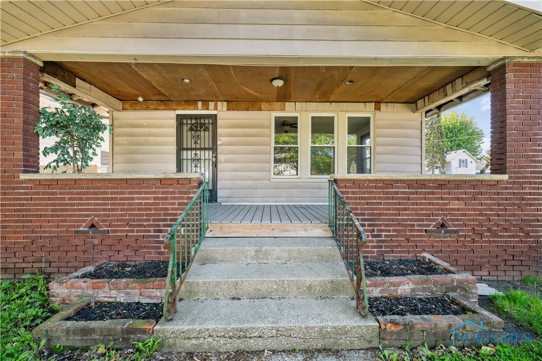 532 Dover Place, Toledo, Ohio image 2