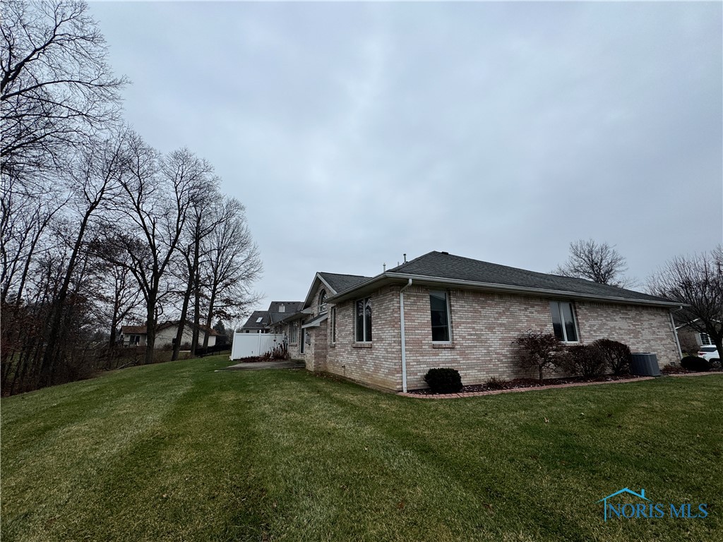 610 Chinook Drive, Defiance, Ohio image 7