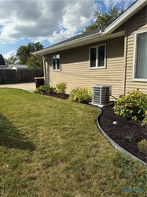 Tiny photo for 230 Adams Street, Defiance, OH 43512 (MLS # 6136317)
