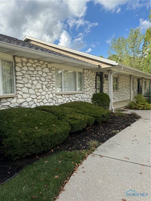 Tiny photo for 230 Adams Street, Defiance, OH 43512 (MLS # 6136317)