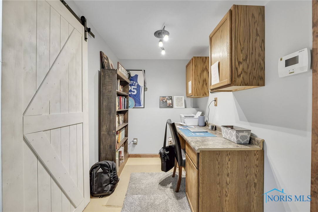 2444 Jamestown Drive, Northwood, Ohio image 15