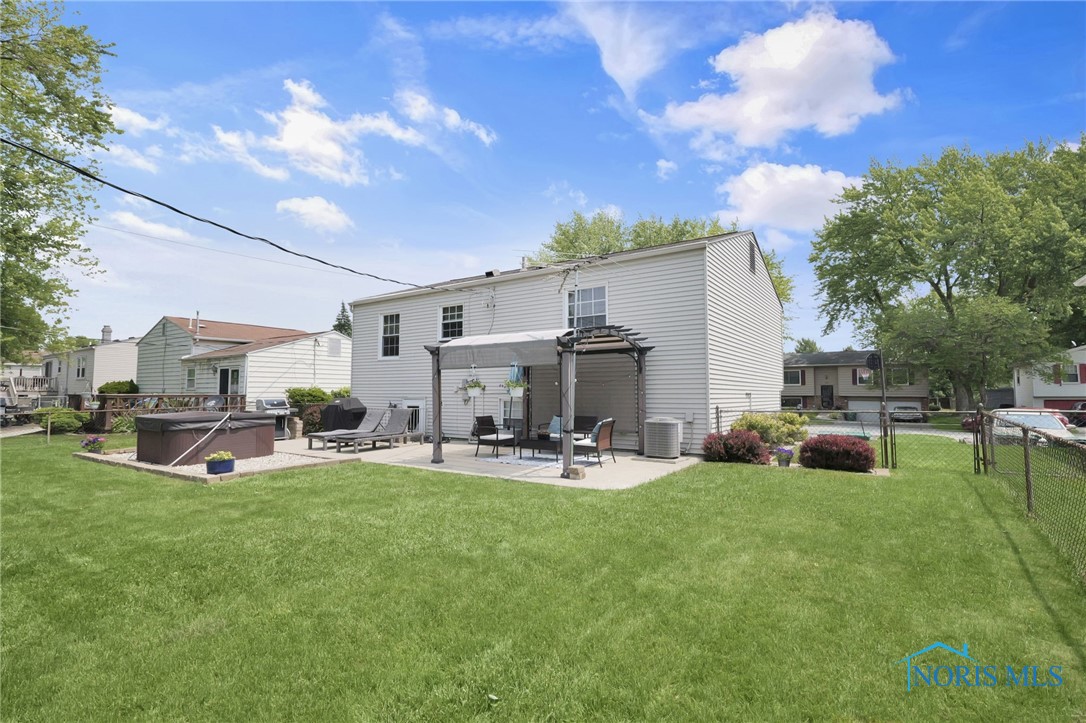 2444 Jamestown Drive, Northwood, Ohio image 19