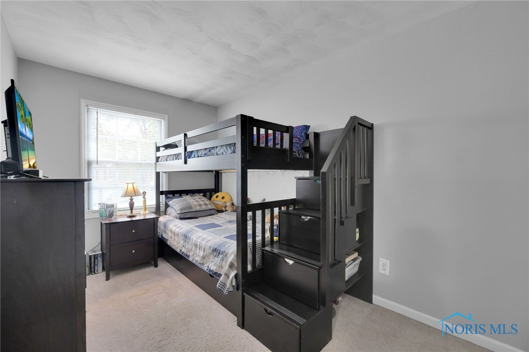 2444 Jamestown Drive, Northwood, Ohio image 14