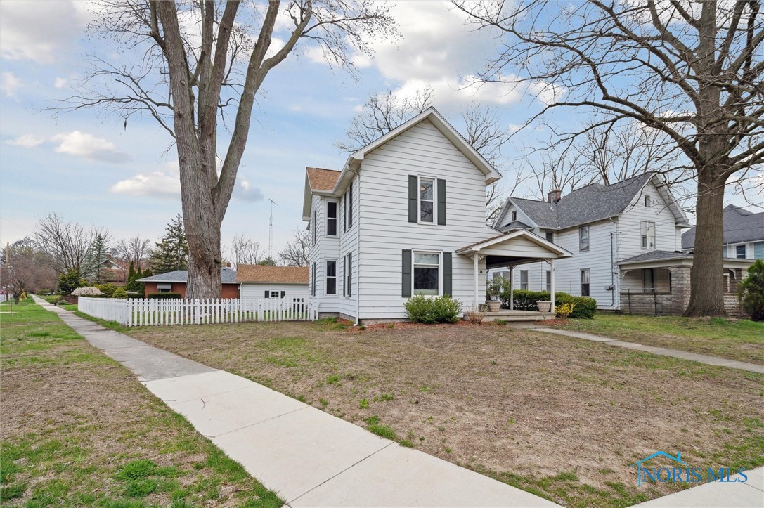 718 W Wooster Street, Bowling Green, Ohio image 2