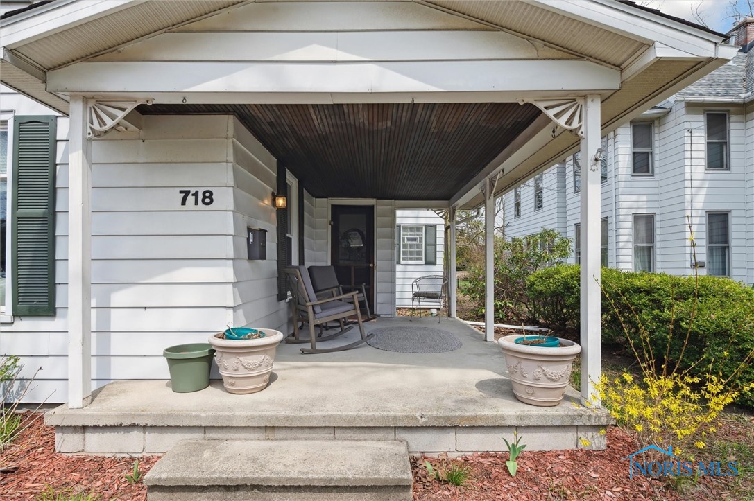 718 W Wooster Street, Bowling Green, Ohio image 5