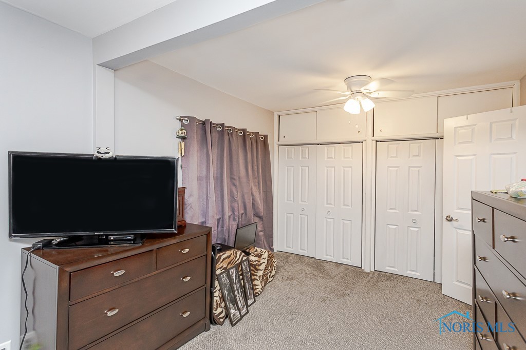 179 N Fargo Street, Oregon, Ohio image 33