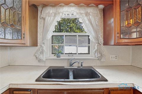 Tiny photo for 2940 Powhattan Parkway, Toledo, OH 43606 (MLS # 6135835)