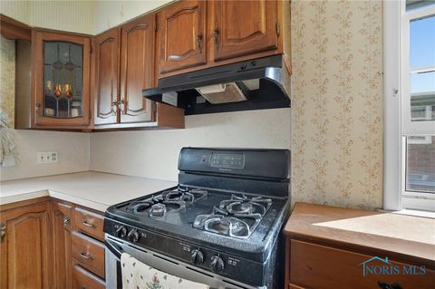 Tiny photo for 2940 Powhattan Parkway, Toledo, OH 43606 (MLS # 6135835)