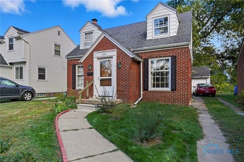 Tiny photo for 2940 Powhattan Parkway, Toledo, OH 43606 (MLS # 6135835)
