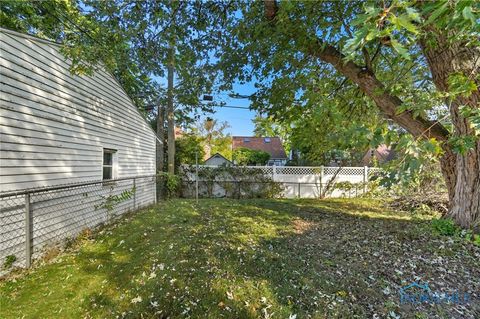 Tiny photo for 2940 Powhattan Parkway, Toledo, OH 43606 (MLS # 6135835)
