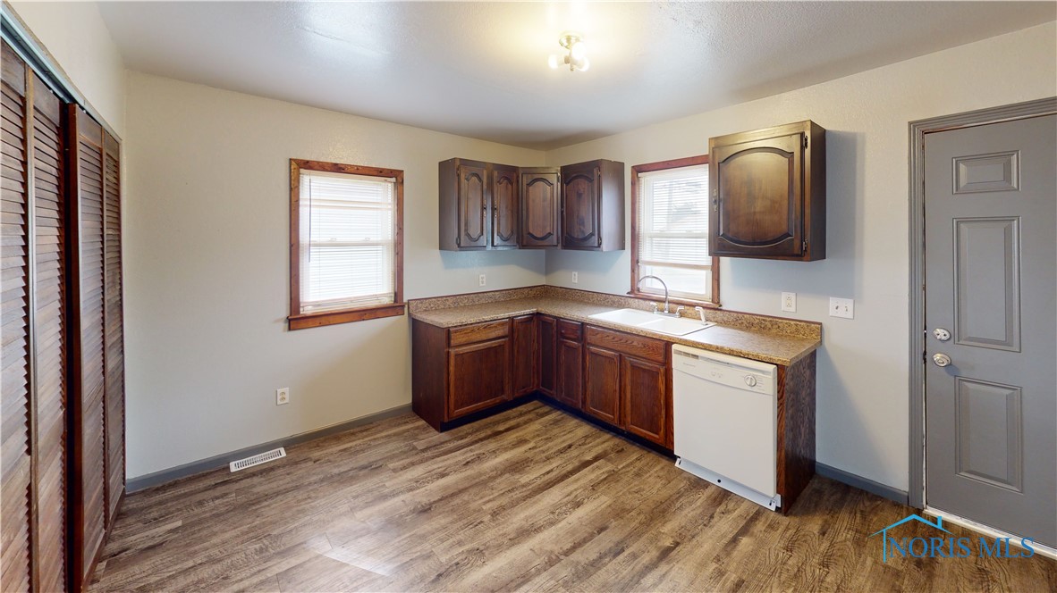 3334 138th Street, Toledo, Ohio image 6